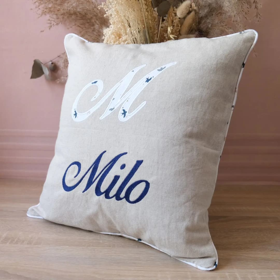 Coussin personnalisable pour un cadeau de naissance