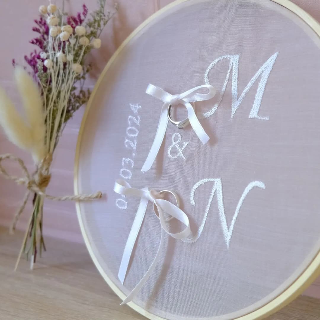 Porte alliances de mariage personnalisé sur mesure