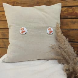 Coussin personnalisé en lin et coton avec prénom brodé et initiale - photo 3